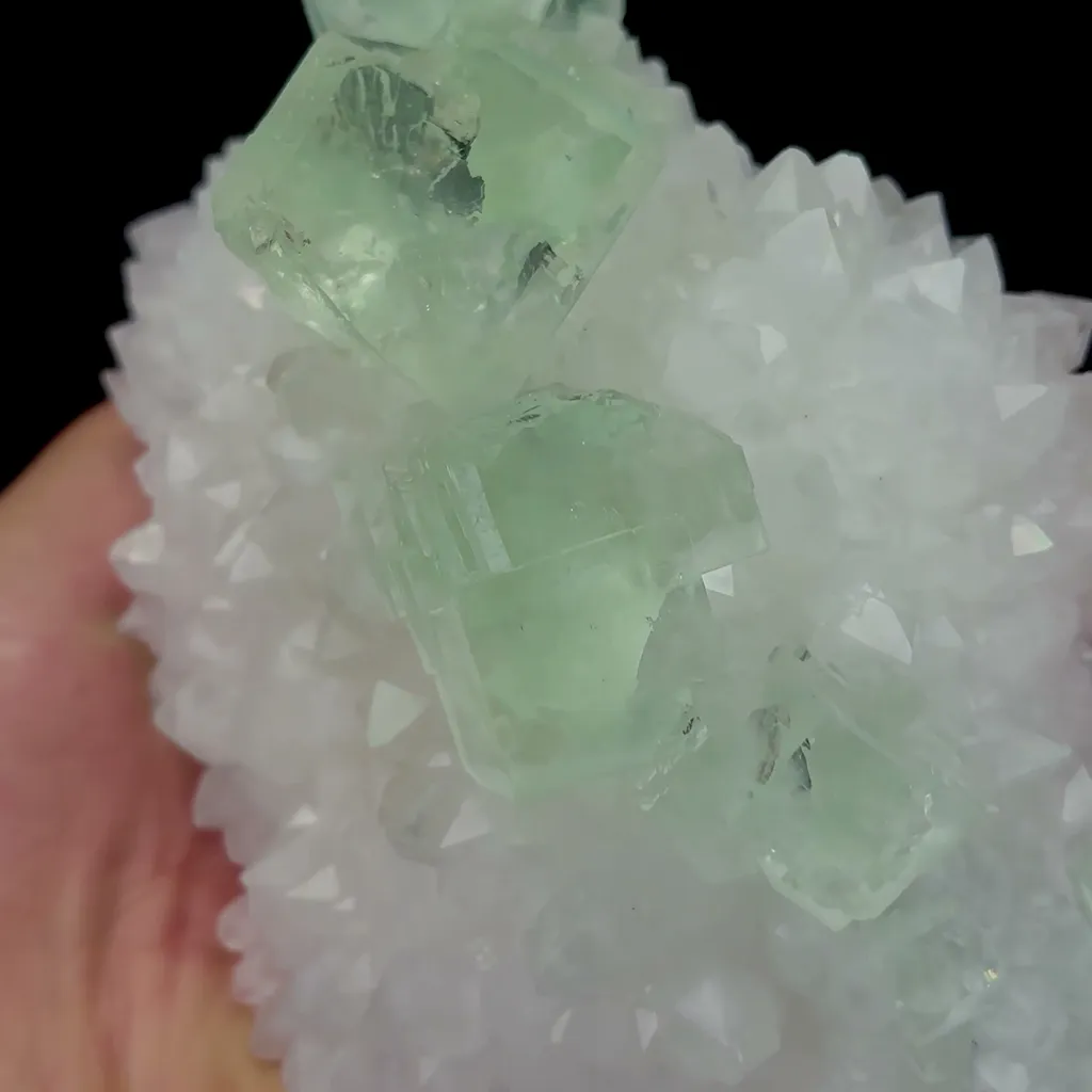 Natural Green Glassy Fluorite and Crystal Mineral Specimen,High Quality Specimen,ZHEJIANG,CHINA(170*112*60mm) - image 3