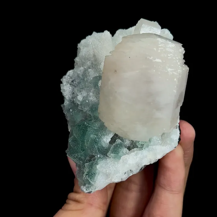 Natural Green Octahedral Fluorite and Calcite, Mineral Specimen:Inner Mongolia,China (75*85*40MM) image