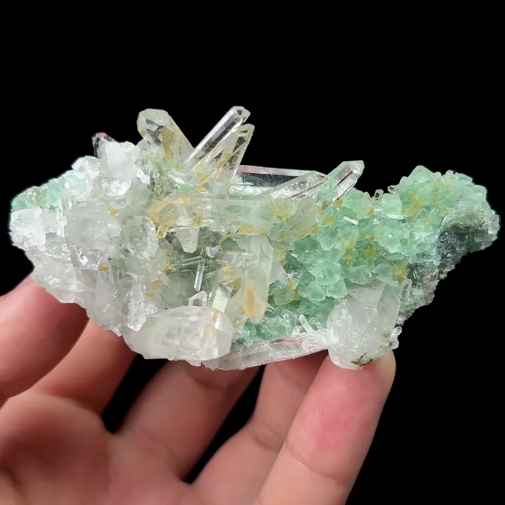 Natural Green Octahedral Fluorite and Quartz Cluster Mineral Specimen,High Quality Specimen,FUJIAN,CHINA(40*90*25mm) - image 4