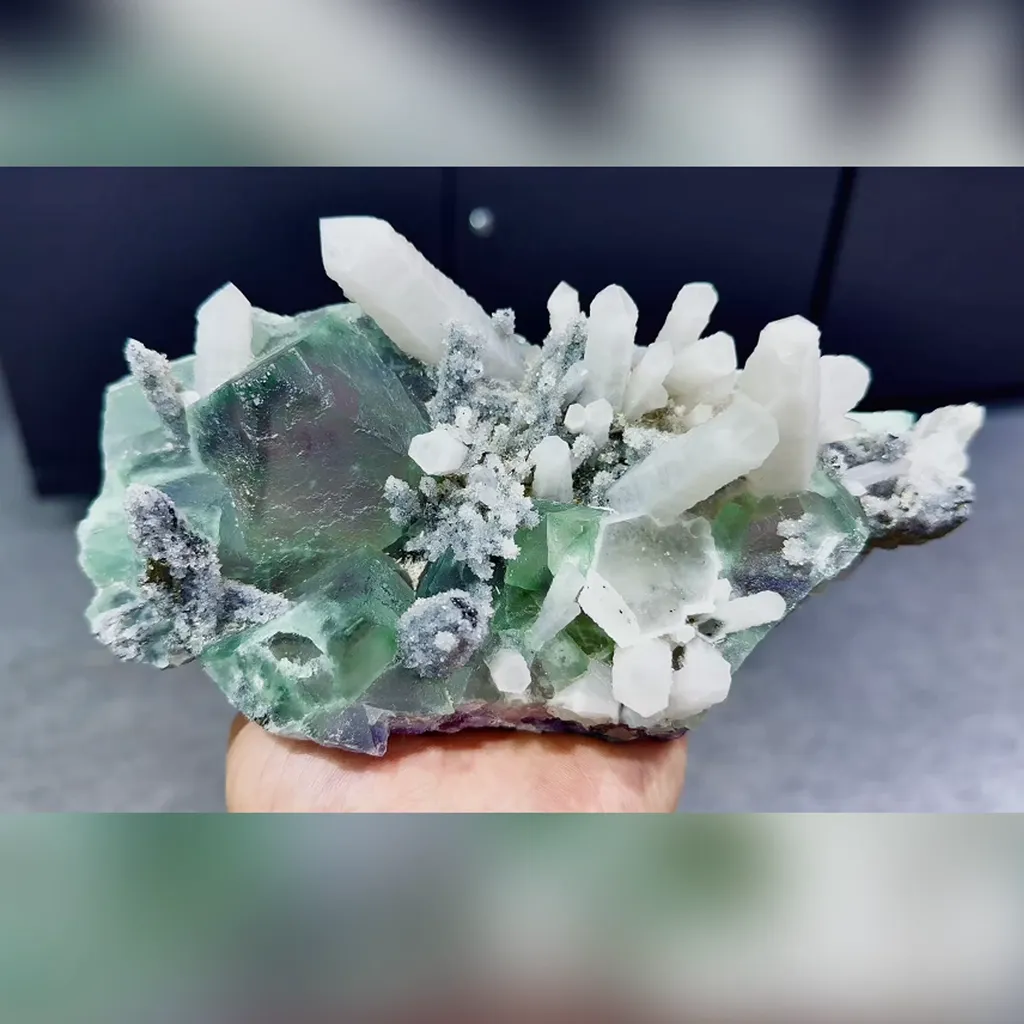 Natural Green Octahedral Fluorite and Quartz Clusters Coevolved comes from Inner Mongolia,China 190*90*90MM image