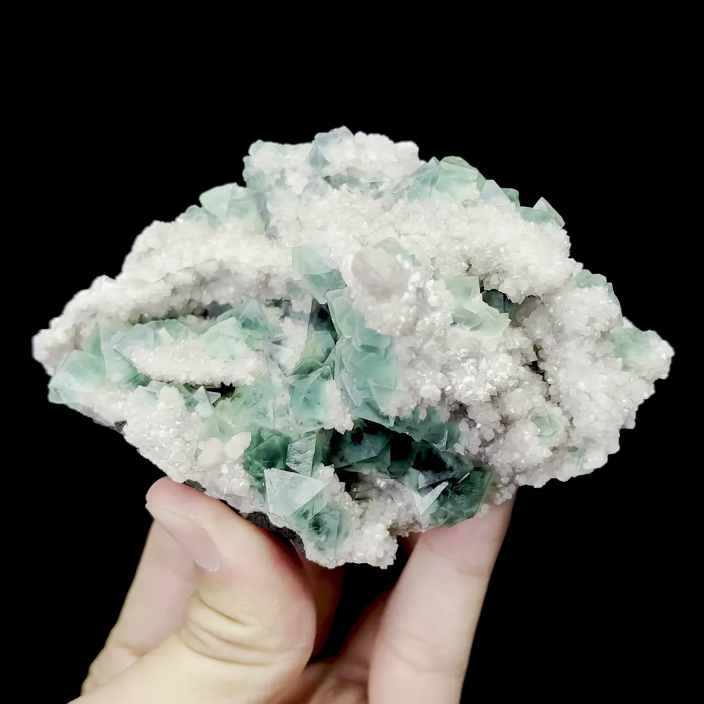 Natural Green Octahedral Fluorite and Quartz Mineral Specimen,High Quality Specimen,INNER MONGOLIA,CHINA(111*74*56mm) image