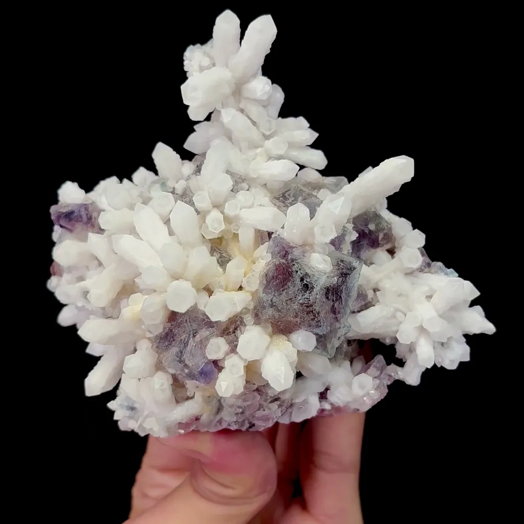 Natural Green Octahedral Fluorite and Quartz Mineral Specimen,High Quality Specimen,INNER MONGOLIA,CHINA(115*100*55mm) image