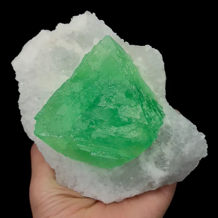 Natural Green Octahedral Fluorite and Quartz, Mineral Specimen:Zhejiang,China (140*100*70MM) image
