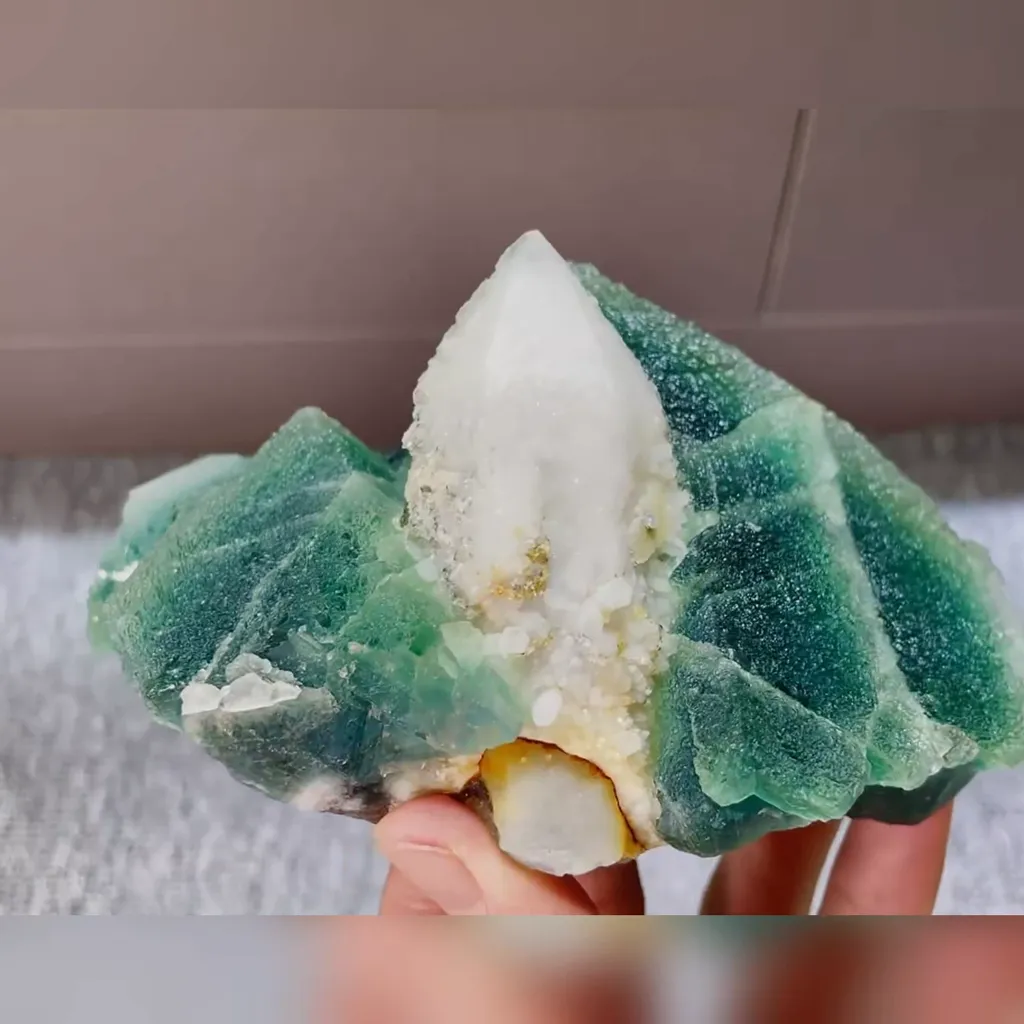 Natural Green Octahedral Fluorite and Quartz Tower Symbiosis  comes from Inner Mongolia,China 140*95*65MM - image 2