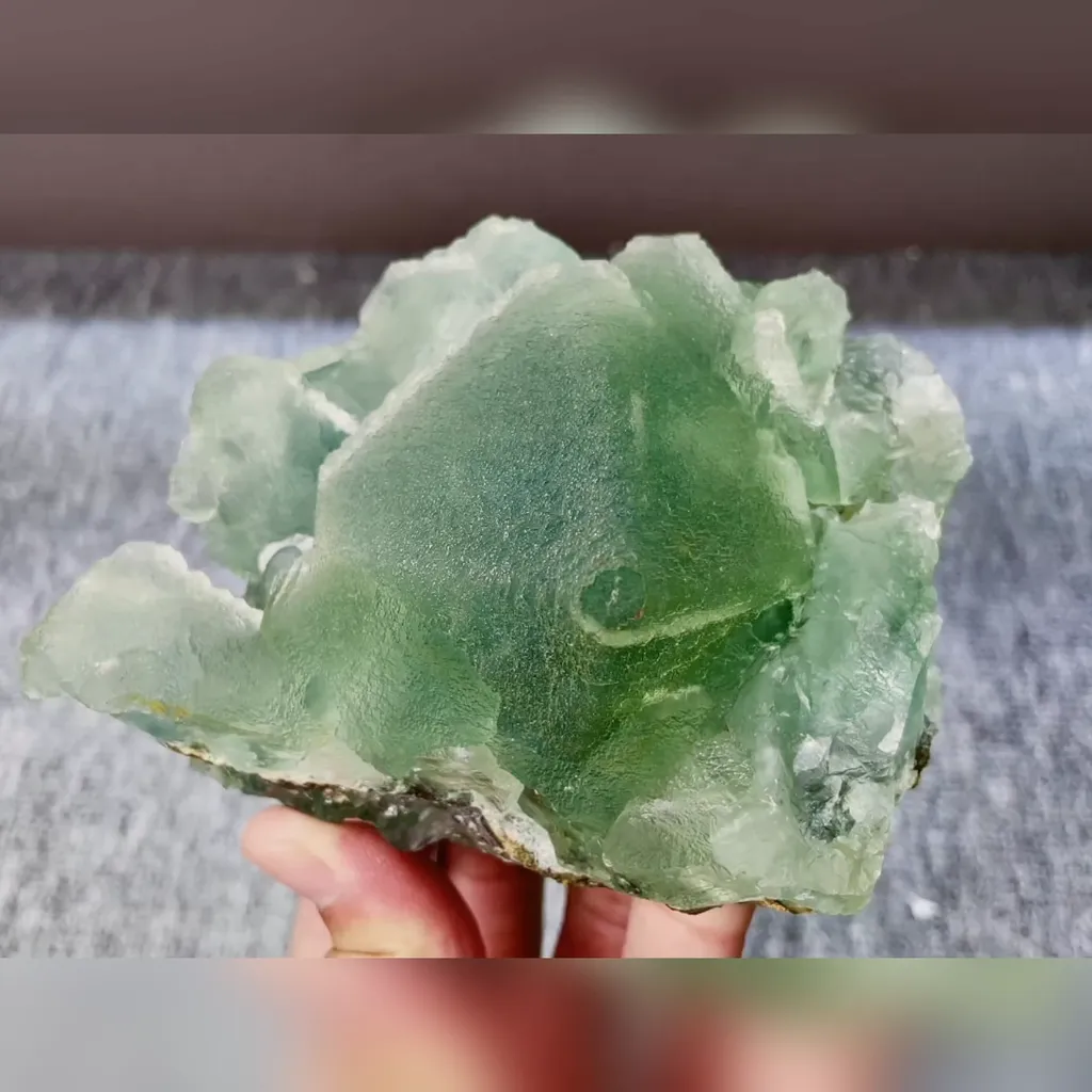 Natural Green Octahedral Fluorite comes from Inner Mongolia,China 100*70*65MM - image 2