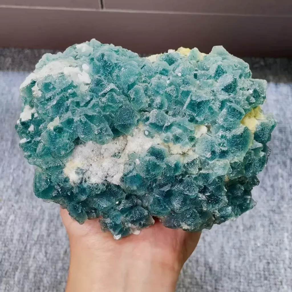 Natural Green Octahedral Fluorite comes from Inner Mongolia,China 145*105*60MM image