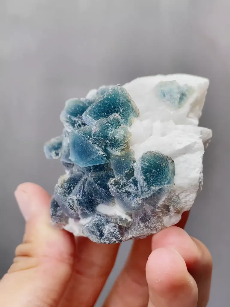 Natural Green Octahedral Fluorite comes from Inner Mongolia,,China 60*35*55MM - image 2