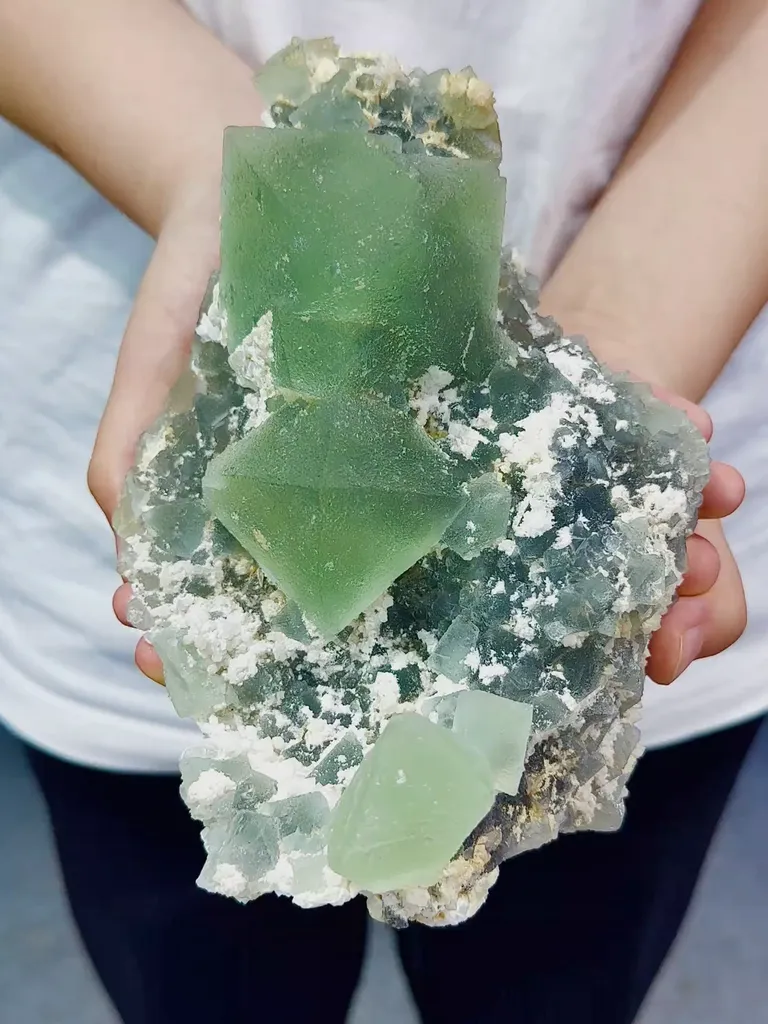 Natural Green Octahedral Fluorite comes from Xianghualing,Hunan 180*130*90MM image