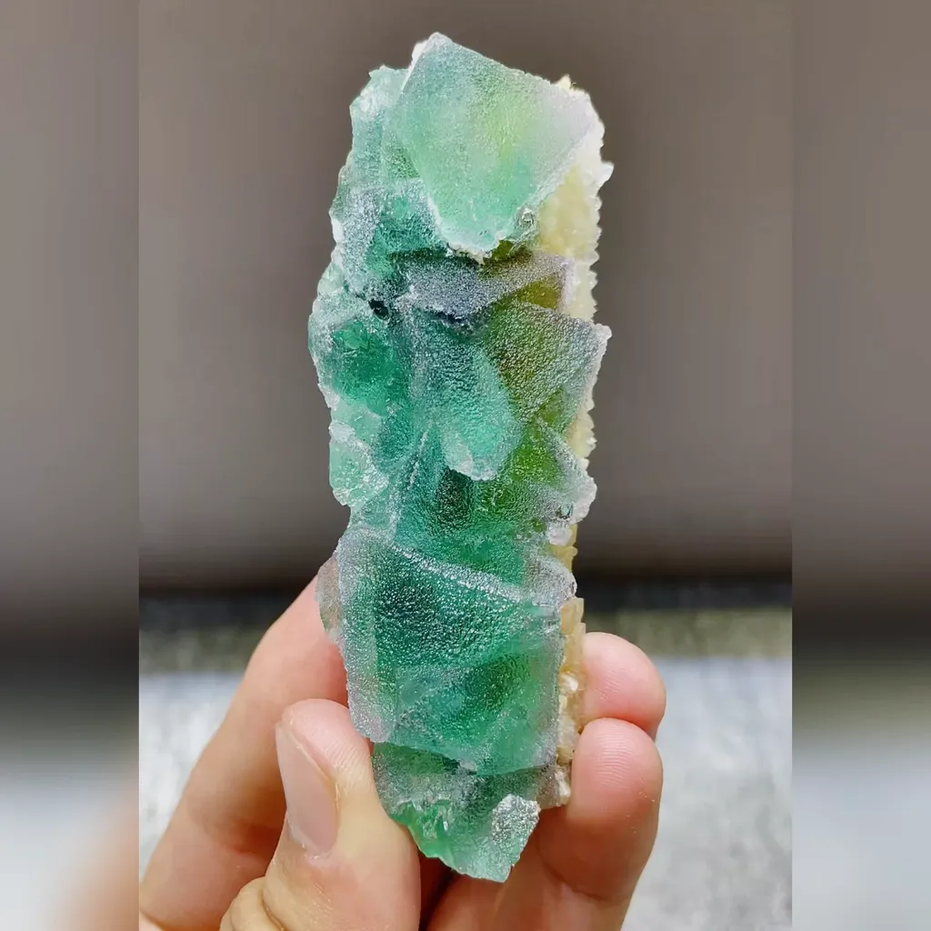 Natural Green Octahedral Fluorite from Inner Mongolia,China 35*25*90MM image
