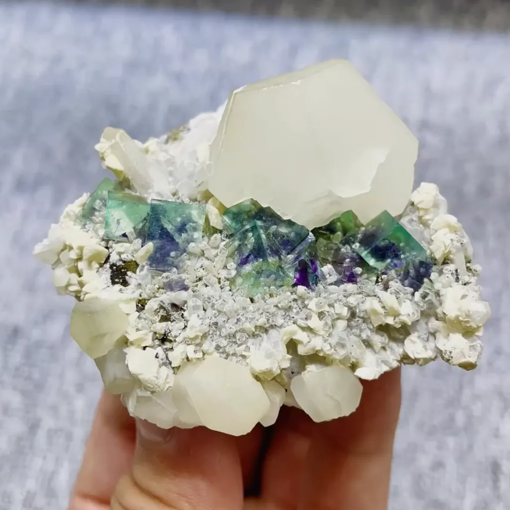 Natural Green Phantom Fluorite and Calcite Symbiosis comes from Inner Mongolia,China 70*60*40MM image