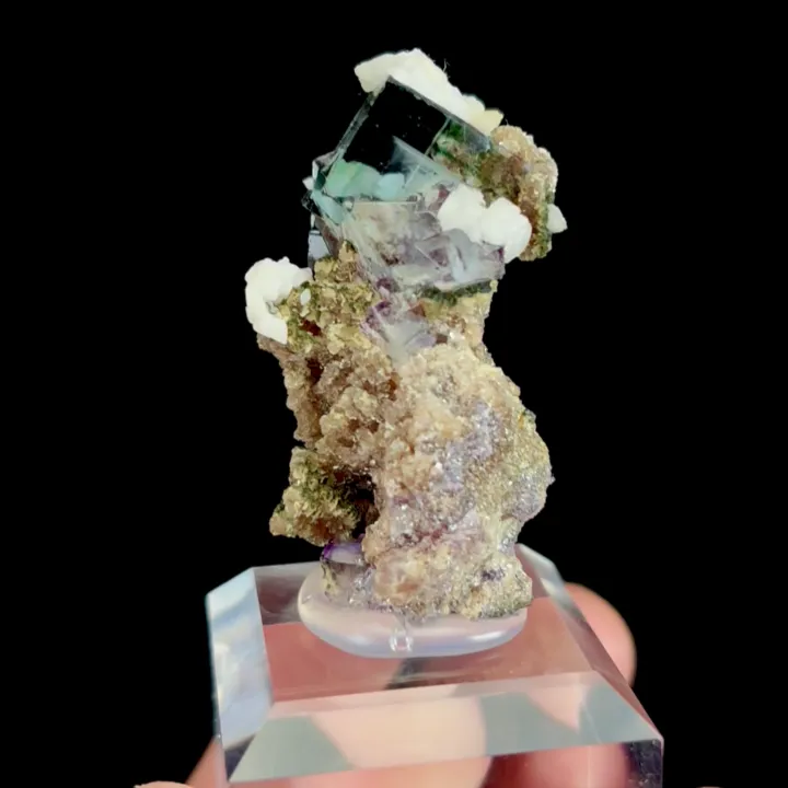 Natural Green Phantom Fluorite and Dolomite, Mineral Specimen: Yaogangxian,Hunan (25*15*40MM) image