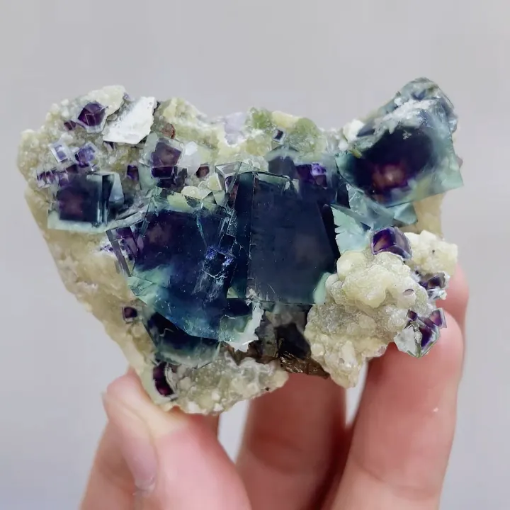 Natural Green Phantom Fluorite and Mica, Mineral Specimen：Yindu,Inner Mongolia (60*45*25MM) - image 4