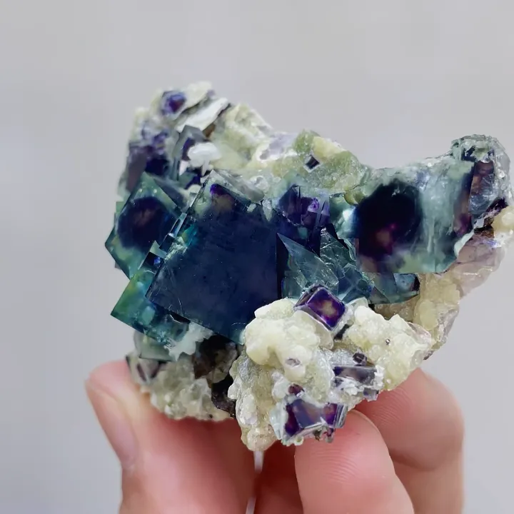 Natural Green Phantom Fluorite and Mica, Mineral Specimen：Yindu,Inner Mongolia (60*45*25MM) - image 3