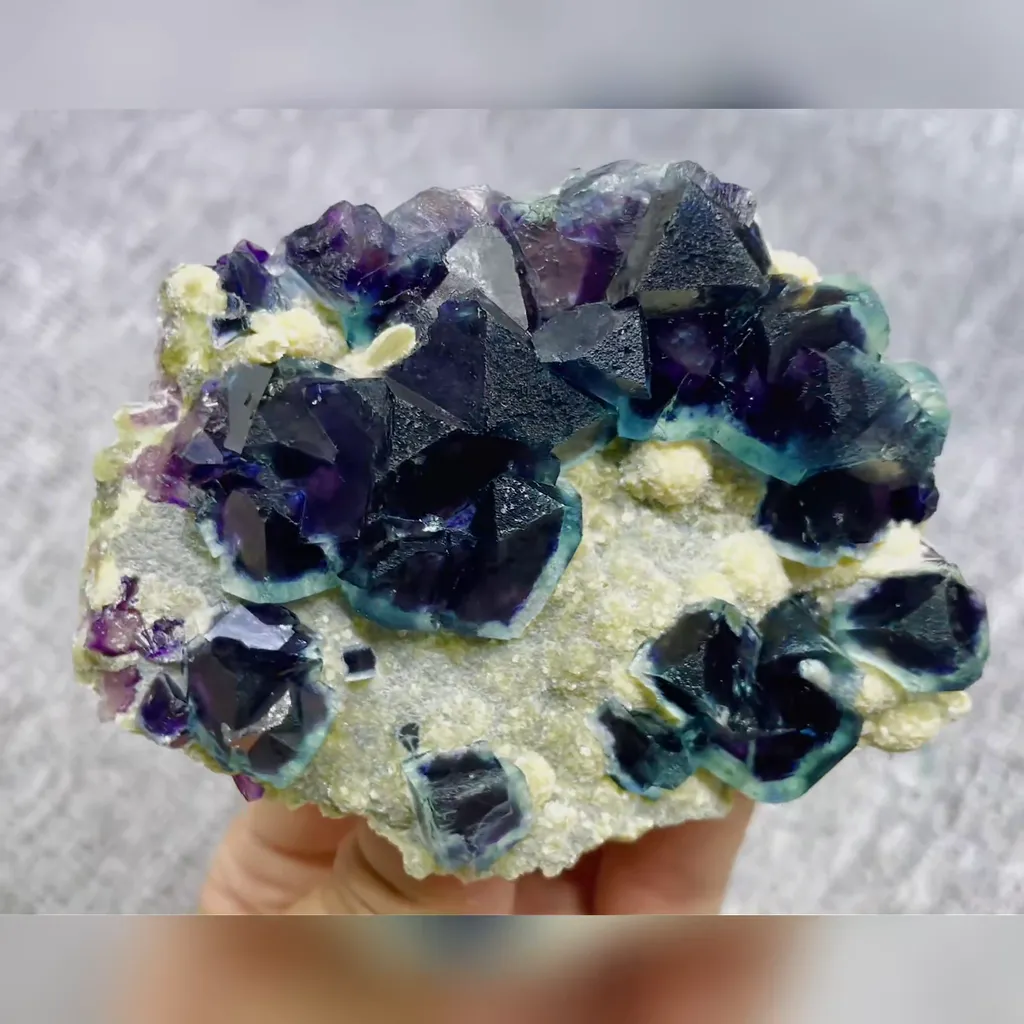 Natural Green Phantom Fluorite and Mica Symbiosis comes from Yindu,Inner Mongolia 95*75*30MM - image 3