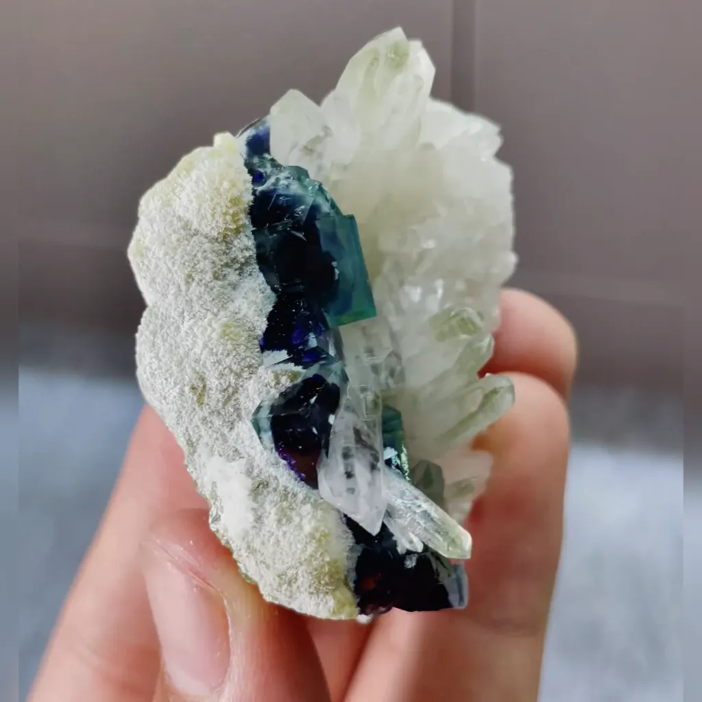Natural Green Phantom Fluorite and Quartz Cluster Symbiosis comes from Yindu,Inner Mongolia  50*40*25MM - image 4