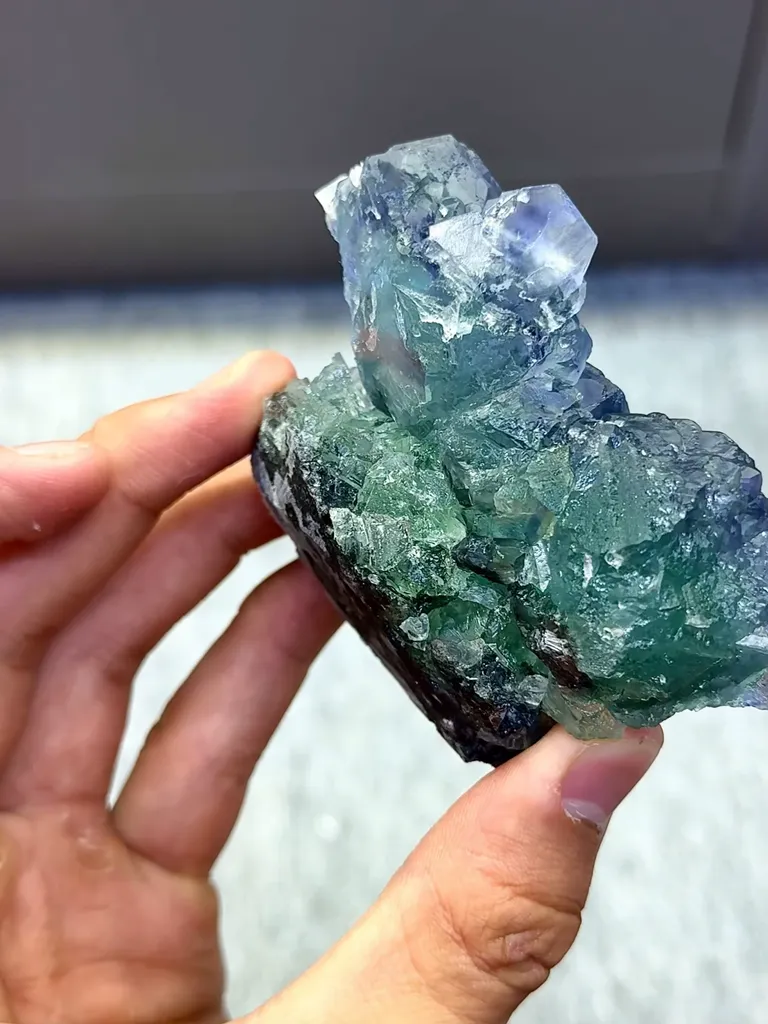 Natural Green Phantom Fluorite  and Quartz Coexist comes from Shizhuyuan，Chenzhou 90*65*30MM - image 4