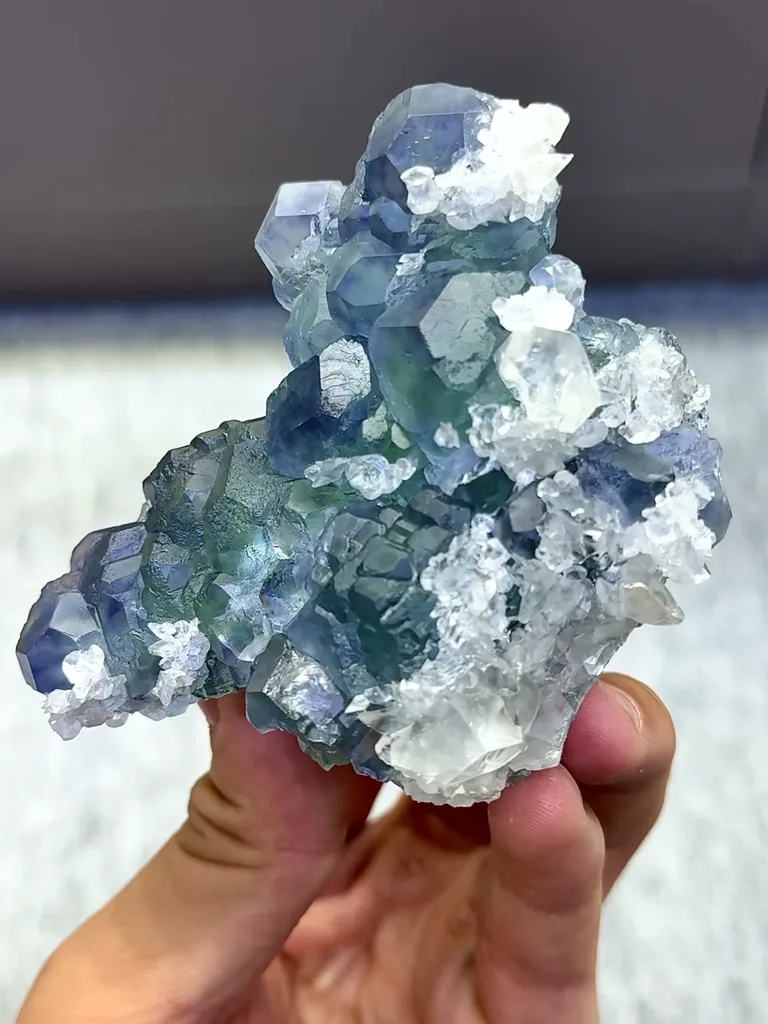 Natural Green Phantom Fluorite  and Quartz Coexist comes from Shizhuyuan，Chenzhou 90*65*30MM - image 3