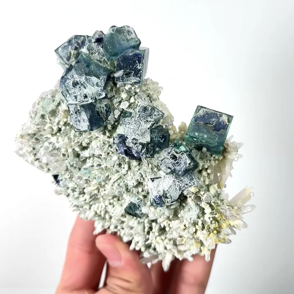 Natural Green Phantom Fluorite and Quartz, Mineral Specimen:Inner Mongolia,China (110*85*45MM) - image 3
