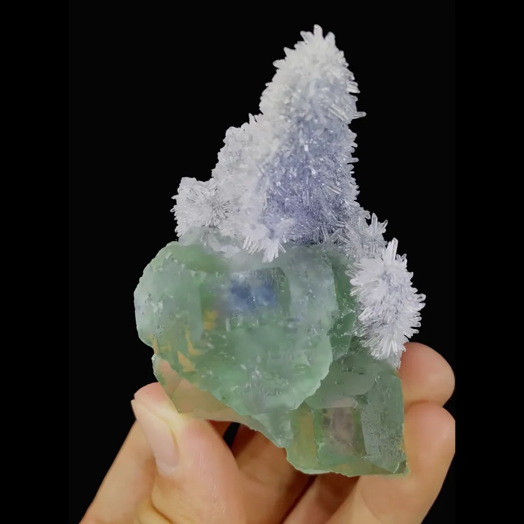 Natural Green Phantom Fluorite and Quartz Symbiosis comes from Fujian,China 45*40*85MM image