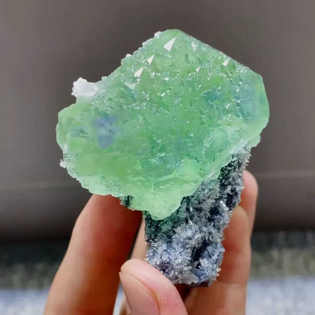 Natural Green Phantom Fluorite and Quartz Symbiosis comes from Fujian,China 55*70*30MM - image 2