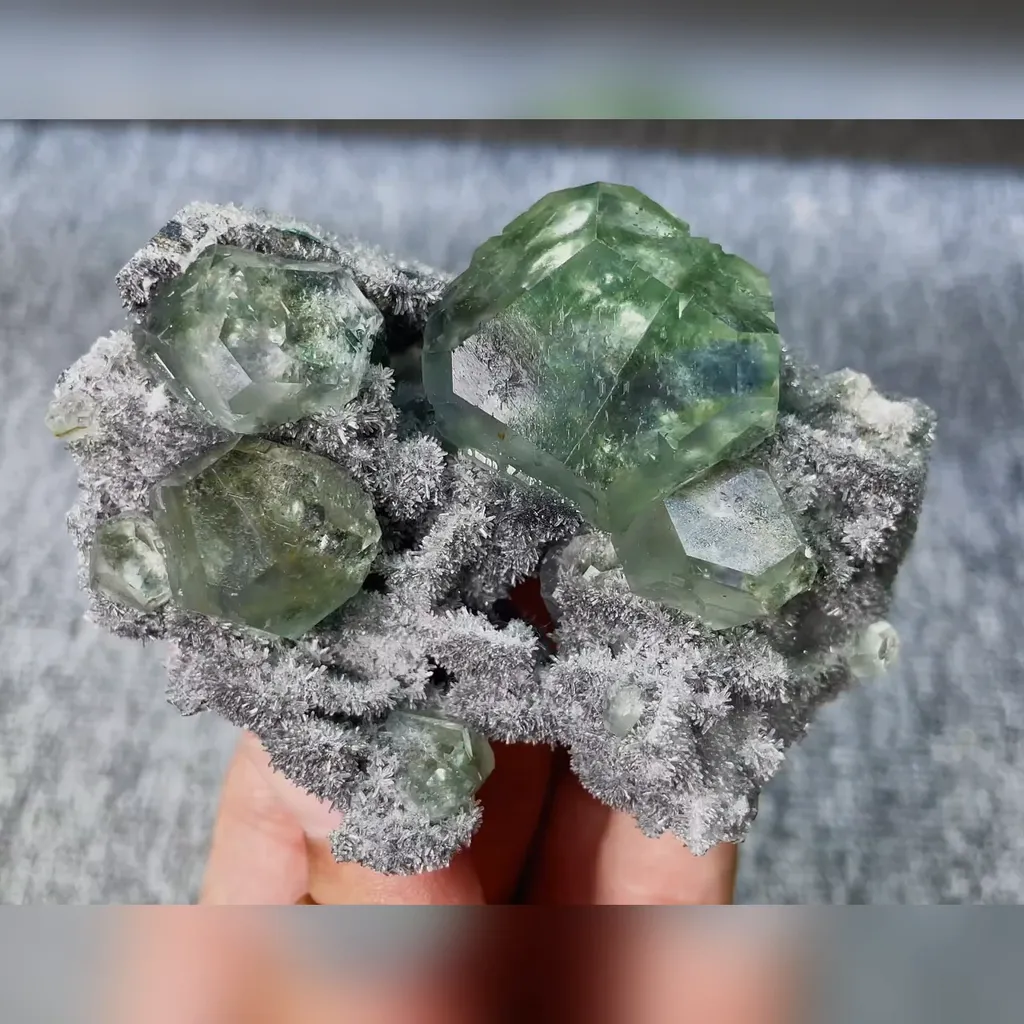 Natural Green Phantom Fluorite and Quartz Symbiosis comes from Fujian,China 90*65*30MM image