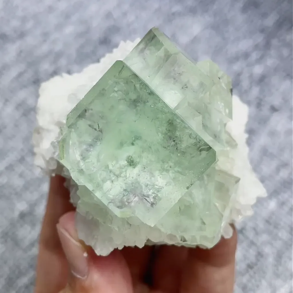 Natural Green Phantom Fluorite and Quartz Symbiosis comes from Zhejiang,China 55*55*50MM - image 4