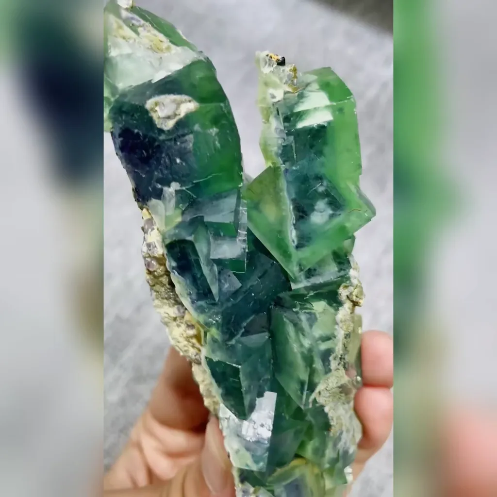 Natural Green Phantom Fluorite comes from Inner Mongolia,China 40*125*45MM - image 5