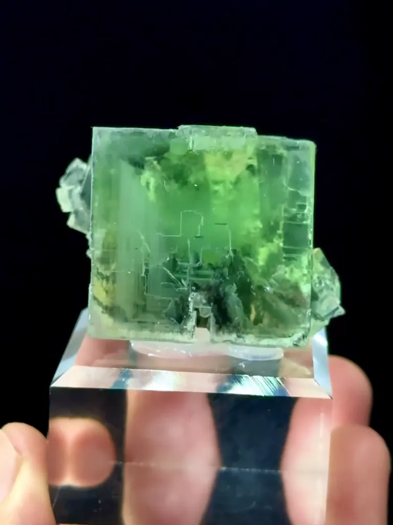 Natural Green Phantom Fluorite comes from Xianghualing,Hunan 30*35*30MM - image 3