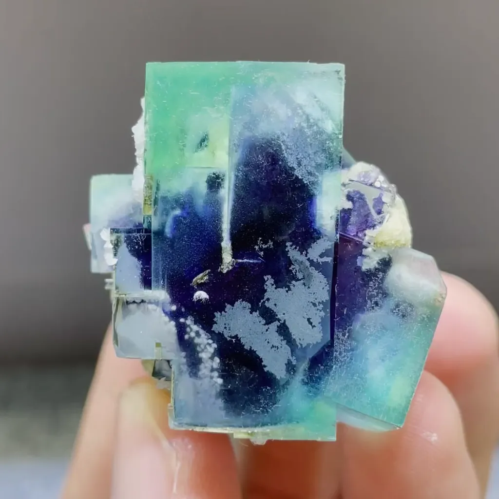 Natural Green Phantom Fluorite from Yindu,Inner Mongolia 35*30*30MM image