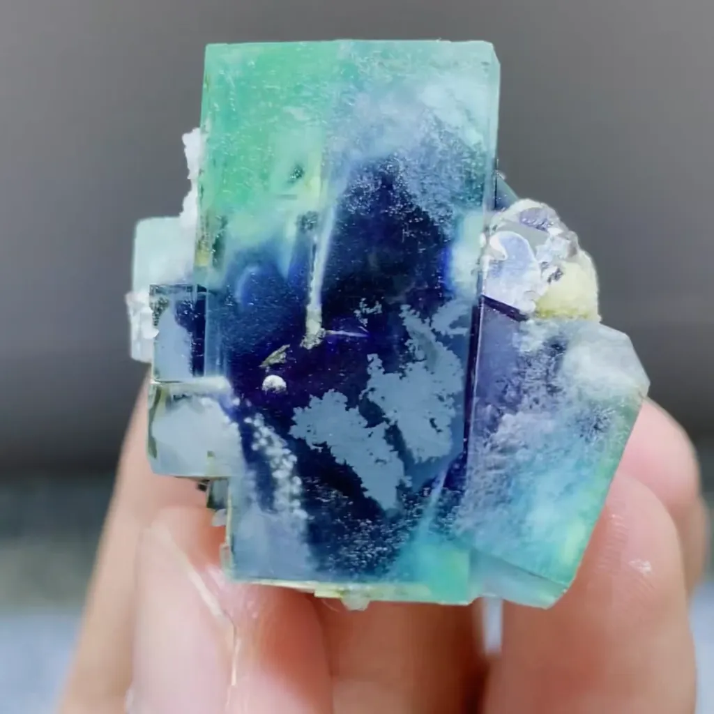 Natural Green Phantom Fluorite from Yindu,Inner Mongolia 35*30*30MM - image 2