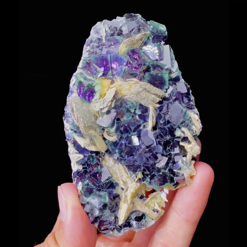 Natural Green Phantoms Fluorite and Siderite Pyrite Symbiosis comes from Yindu,Inner Mongolia 95*55*5MM image
