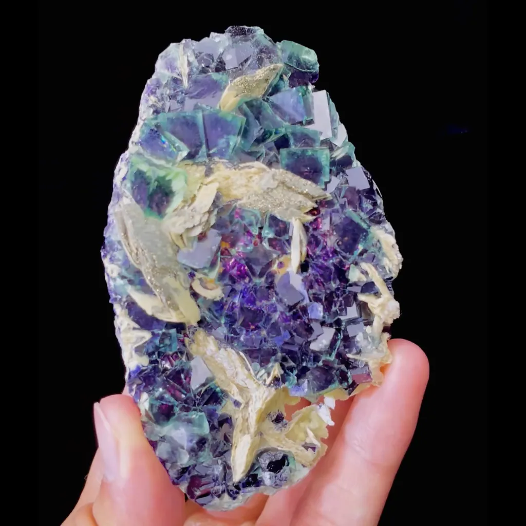 Natural Green Phantoms Fluorite and Siderite Pyrite Symbiosis comes from Yindu,Inner Mongolia 95*55*5MM - image 3