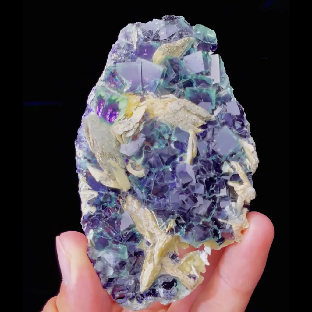 Natural Green Phantoms Fluorite and Siderite Pyrite Symbiosis comes from Yindu,Inner Mongolia 95*55*5MM - image 4