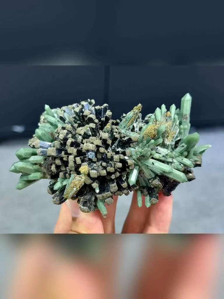 Natural Green Quartz and Hedenbergite symbiosis comes from Inner Mongolia,China 115*70*50MM image