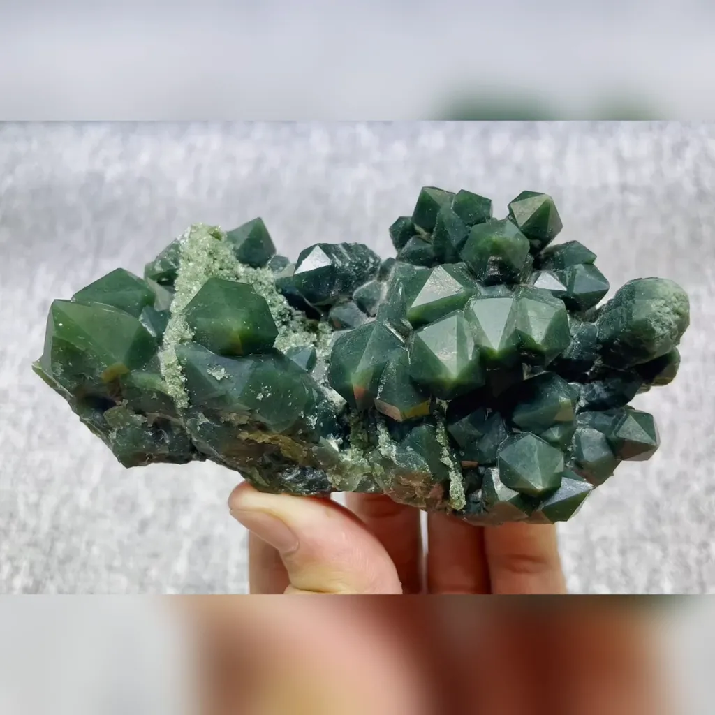 Natural Green Quartz Cluster comes from Inner Mongolia,China 110*55*40MM - image 2