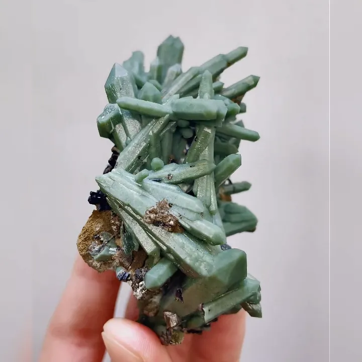 Natural Green Quartz Cluster comes from Inner Mongolia,China 40*80*60MM image
