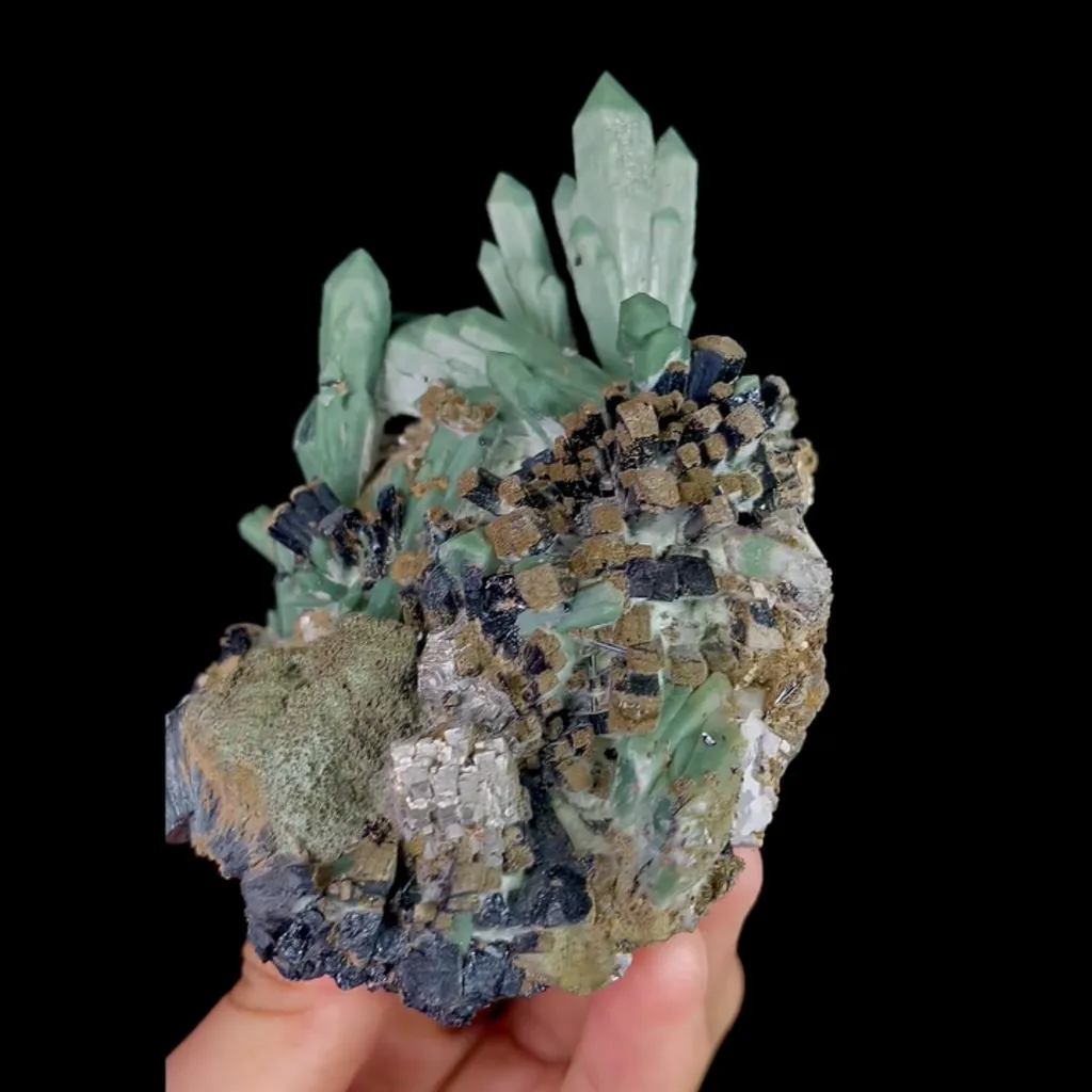 Natural Green Quartz Cluster, Hedenbergite and Magnetite, Mineral Specimen: Inner Mongolia,China (90*75*95MM) image