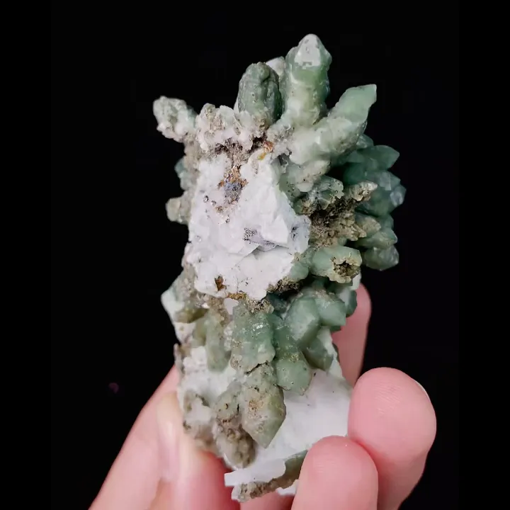 Natural Green Quartz Cluster, Mineral Specimen: Inner Mongolia,China (50*75*40MM) - image 6