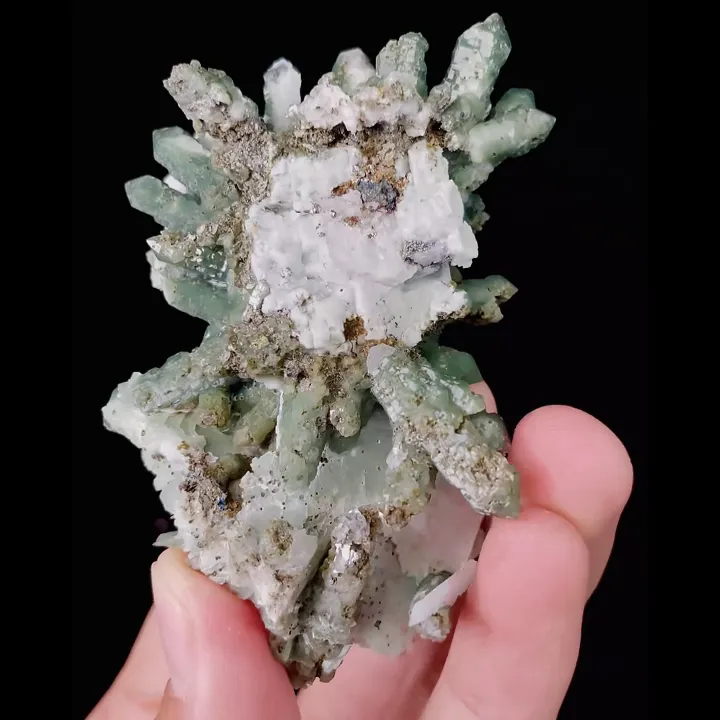 Natural Green Quartz Cluster, Mineral Specimen: Inner Mongolia,China (50*75*40MM) - image 5