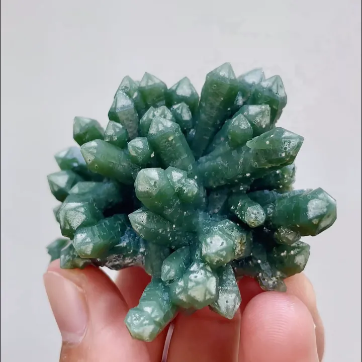 Natural Green Quartz Cluster, Mineral Specimen: Inner Mongolia,China （60*50*30MM） image