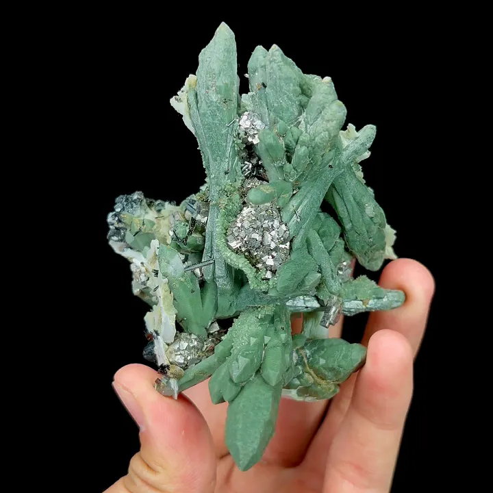 Natural Green Quartz Cluster, Mineral Specimen: Inner Mongolia,China (80*100*70MM) image