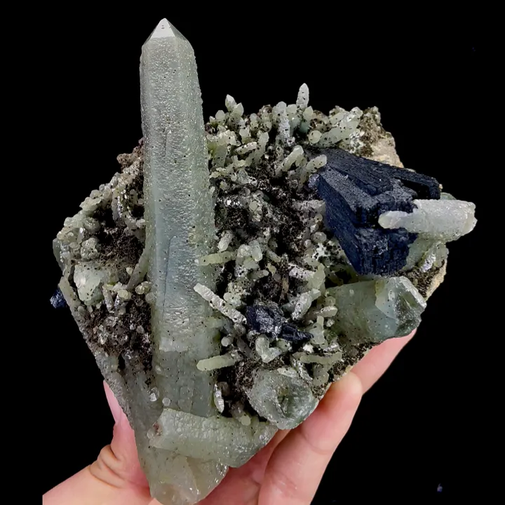 Natural Green Quartz Cluster with Goethite and Hedenbergite, Mineral Specimen: Huanggangliang,Inner Mongolia (130*100*85MM) - image 2