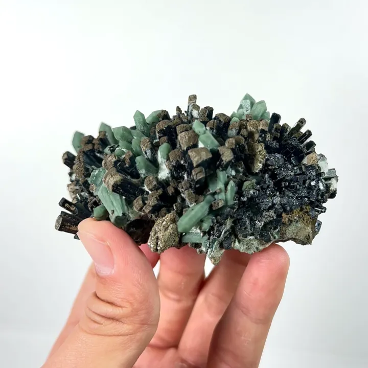Natural Green Quartz Clusters and Hedenbergite, Mineral Specimen: Inner Mongolia,China (95*70*45MM) - image 4