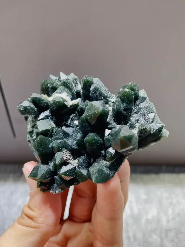 Natural Green Quartz Clusters come from Inner Mongolia 85*20*65MM - image 4