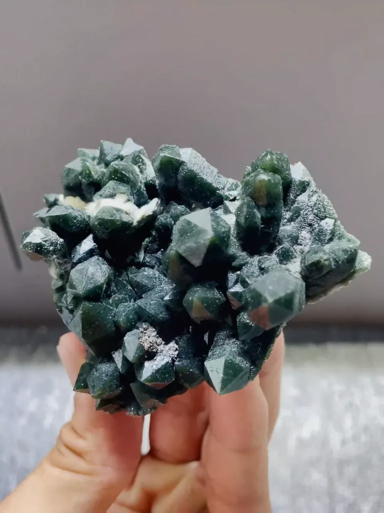 Natural Green Quartz Clusters come from Inner Mongolia 85*20*65MM - image 2