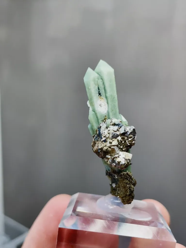 Natural Green Quartz comes from Inner Mongolia 20*10*40MM - image 3