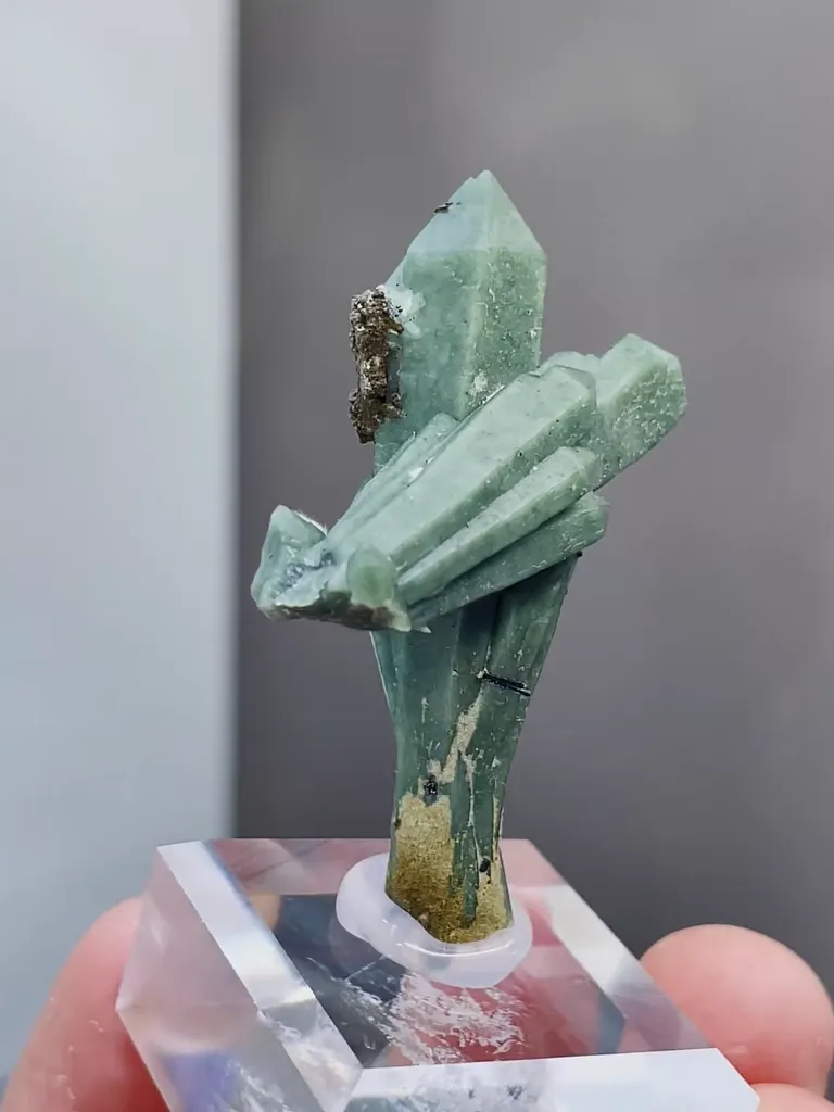 Natural Green Quartz Crystal Tower comes from Huanggangliang,Inner Mongolia 30*19*40MM - image 3