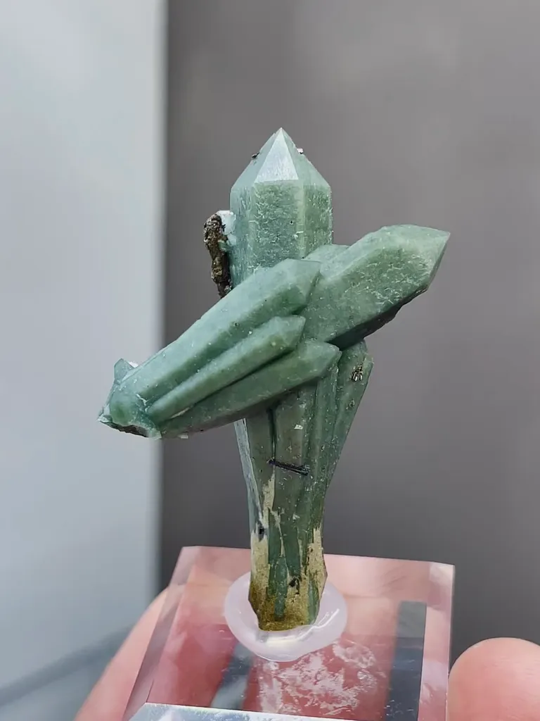 Natural Green Quartz Crystal Tower comes from Huanggangliang,Inner Mongolia 30*19*40MM image