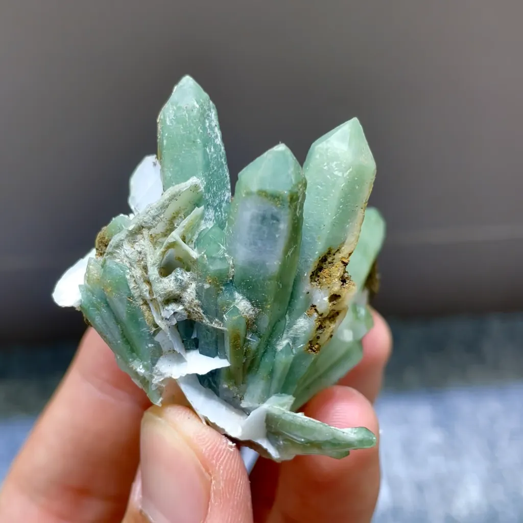 Natural Green Quartz from Inner Mongolia,China 50*40*40MM - image 2