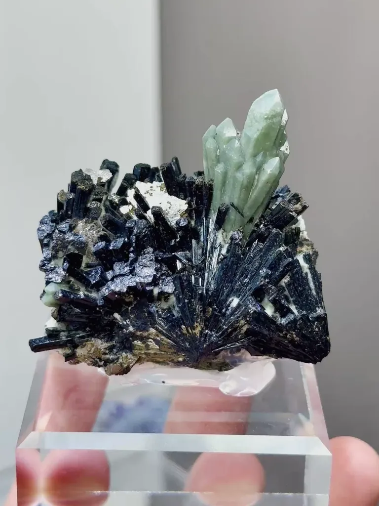 Natural Green Quartz Tower coexist with Wolframite comes from Inner Mongolia,China 45*30*45MM image